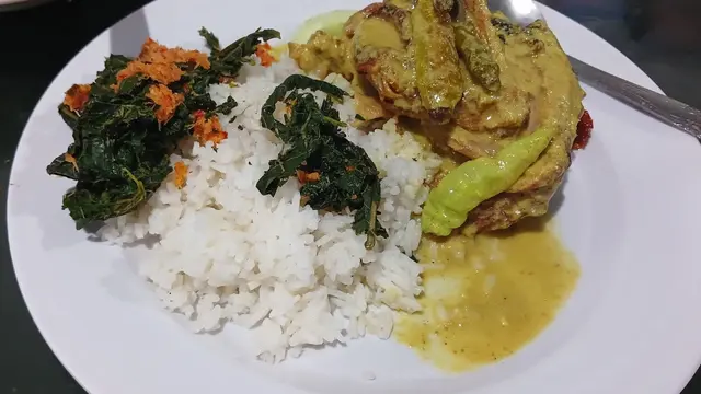 Rekomendasi Tempat Makan Ayam Lodho di Tulungagung