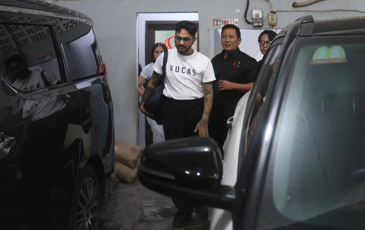 FOTO: Onadio Leonardo Resmi Bebas Usai Jalani Rehabilitasi