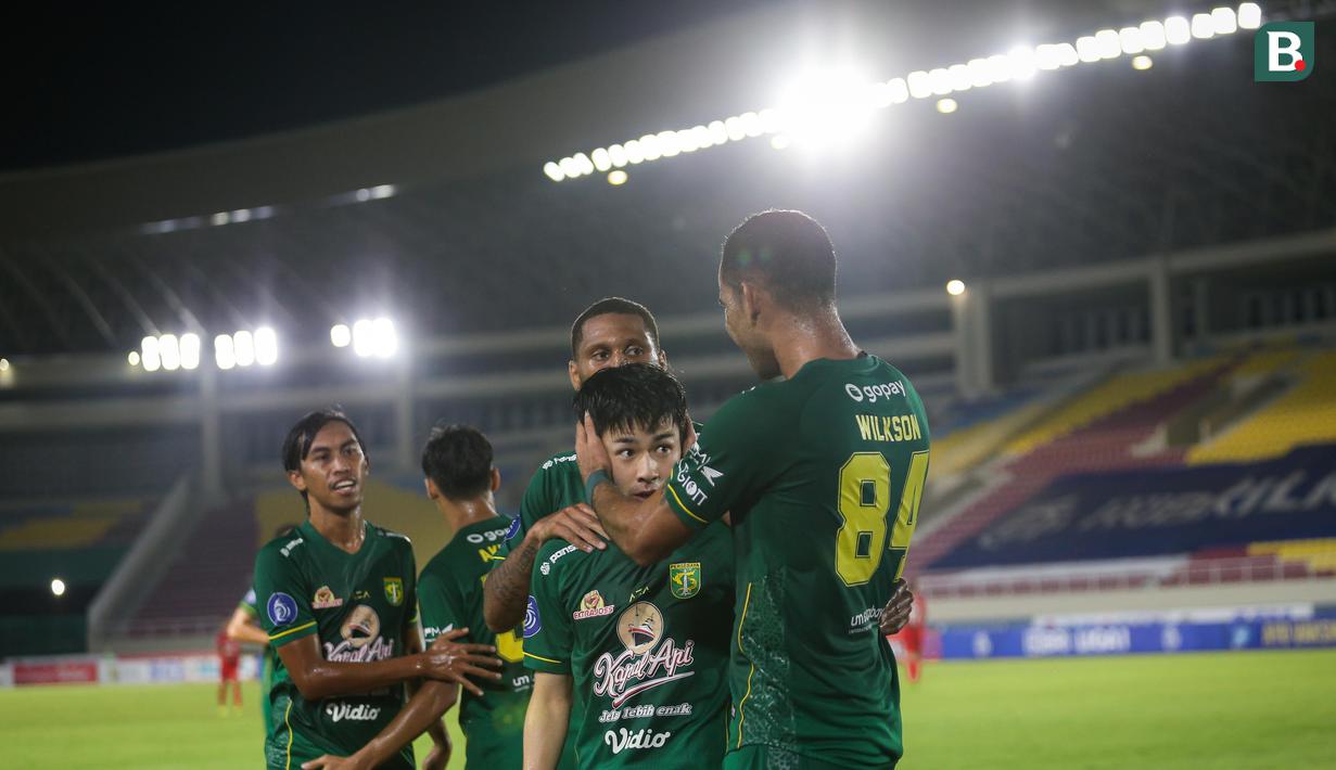 Taisei Marukawa buktikan ketajamannya dengan mencetak gol satu-satunya buat Persebaya Surabaya saat menghadapi Persija Jakarta di pekan kesembilan BRI Liga 1 2021/2022. (Bola.com/Bagaskara Lazuardi)