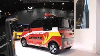 Tampilan Modifikasi Air EV Versi Damkar di PEVS 2023. (source: cardekho.com)