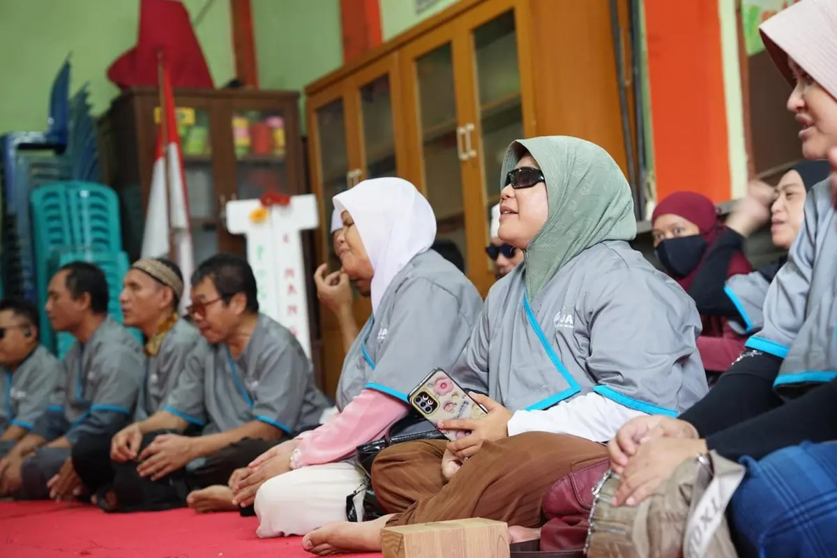 PT Pelindo Solusi Logistik (SPSL) bersama PT Indonesia Kendaraan Terminal (IPCC) melaksanakan kegiatan sosialnya melalui melalui Program PIJAR atau Pijat Netra Berdikari (Istimewa)
