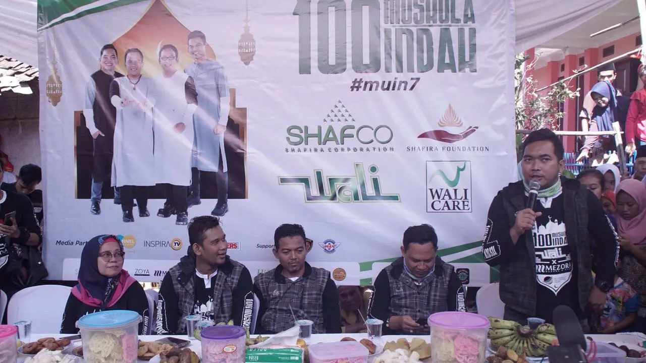 Brand busana muslim Shafira bersama Wali dalam 100 Mushola Indah (Foto: Dok. Shafira)