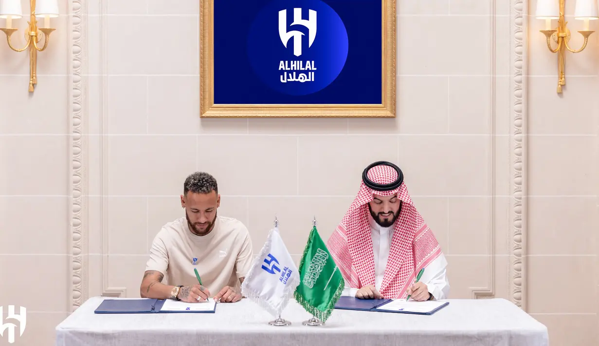 Al Hilal akhirnya memperkenalkan secara resmi Neymar sebagai penggawa anyar. (Saudi Pro League / AFP)