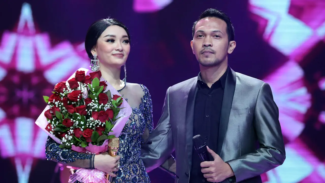 [Bintang] Zaskia Gotik dan Arief Fitriansah