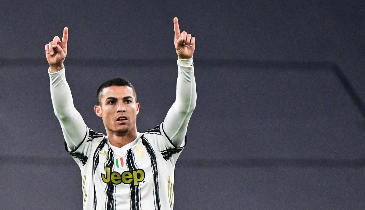 1. Cristiano Ronaldo (132 gol) - Pemain asal Portugal ini terus menambah jumlah golnya di Liga Champions. Cristiano Ronaldo tercatat telah mengoleksi 132 gol di Liga Champions bersama Manchester United, Barcelona dan Juventus. (AFP/Miguel Medina)