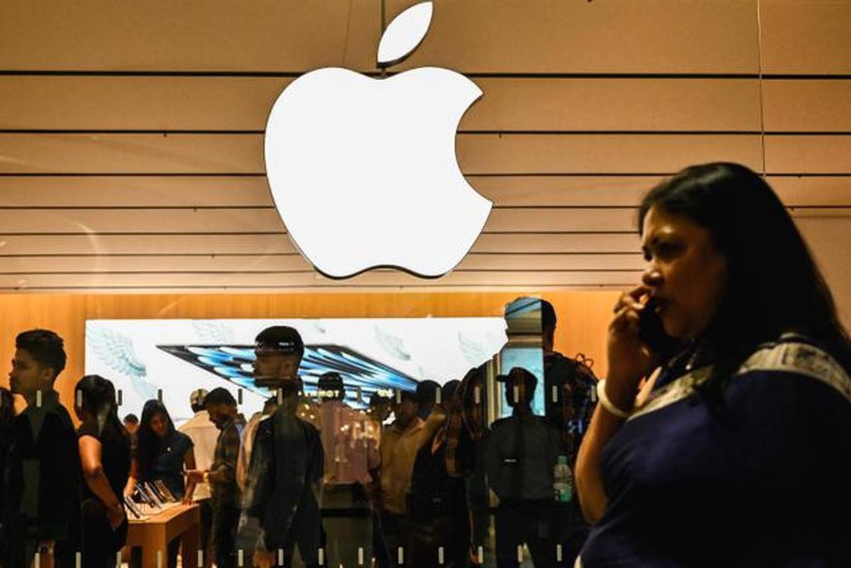 iPhone Layar Lipat Siap Meluncur pada 2026