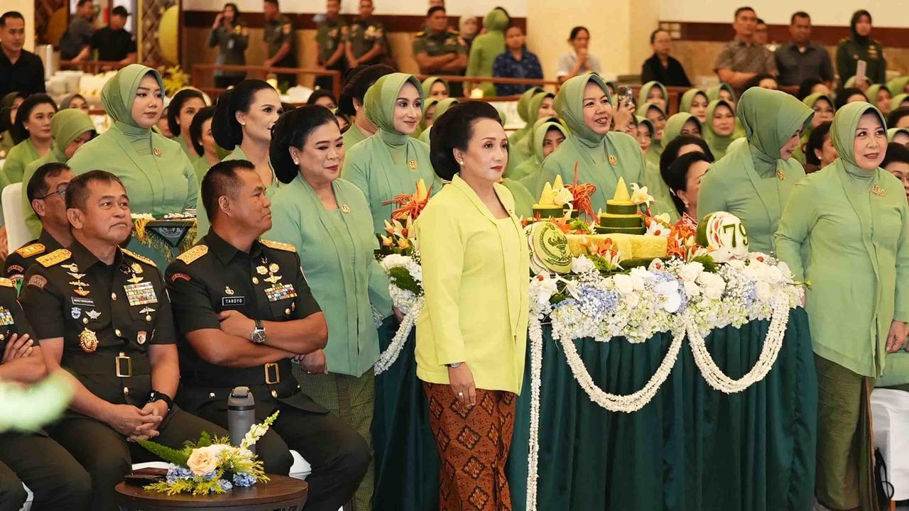 FOTO: Kebersamaan Kasad Bersama Istri Prajurit TNI AD