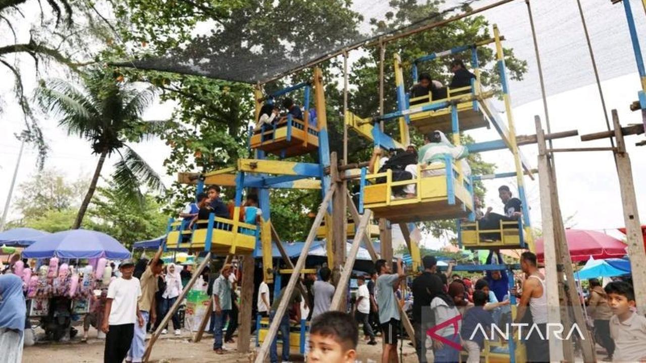 Wisatawan Antusias Jajal Buayan Kaliang Pariaman, Wahana Kincir Tradisional Pemicu Adrenalin di Piaman Barayo 2026