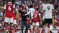 Manajer Arsenal Mikel Arteta bereaksi selama pertandingan sepak bola Liga Premier Inggris antara Arsenal dan Fulham di Stadion Emirates, London, Inggris, Sabtu, 8 Agustus. 27, 2022. (AP Photo/Alberto Pezzali)