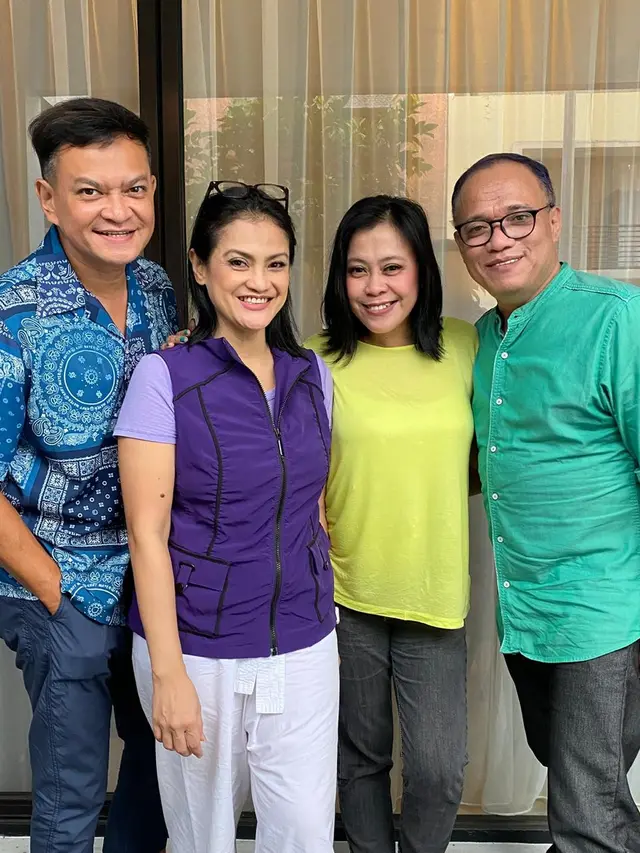 NiTaTaDi beranggotakan Ronni Waluya, Rita Effendy, Netta Kusumah Dewi dan Hedi Yunus.