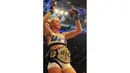 Holly Holm kini menjadi jawara baru kelas batam UFC Women. (AFP Photo/Paul Crock)