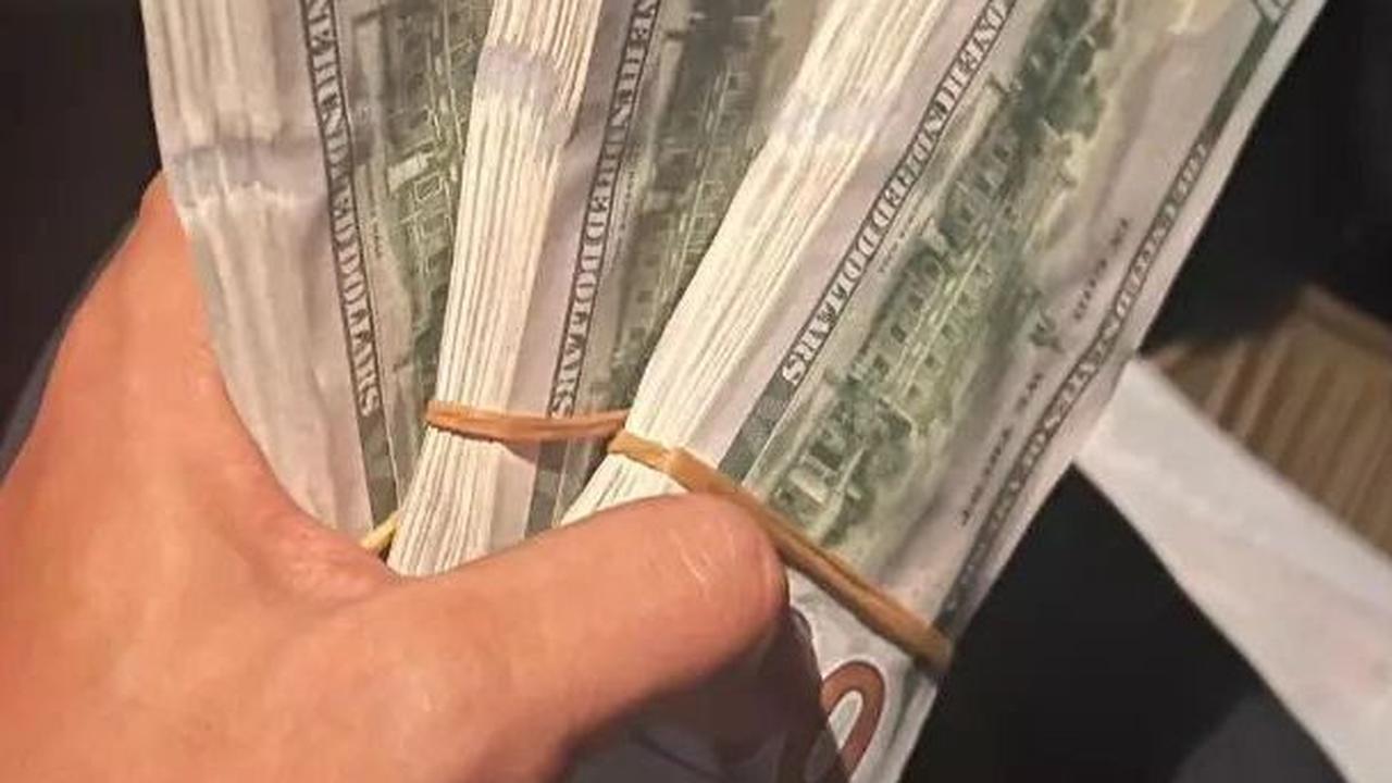 Viral Video dan Foto Komisioner KPU Jabar dengan Bergepok Dolar AS, Dituduh Terima Gratifikasi