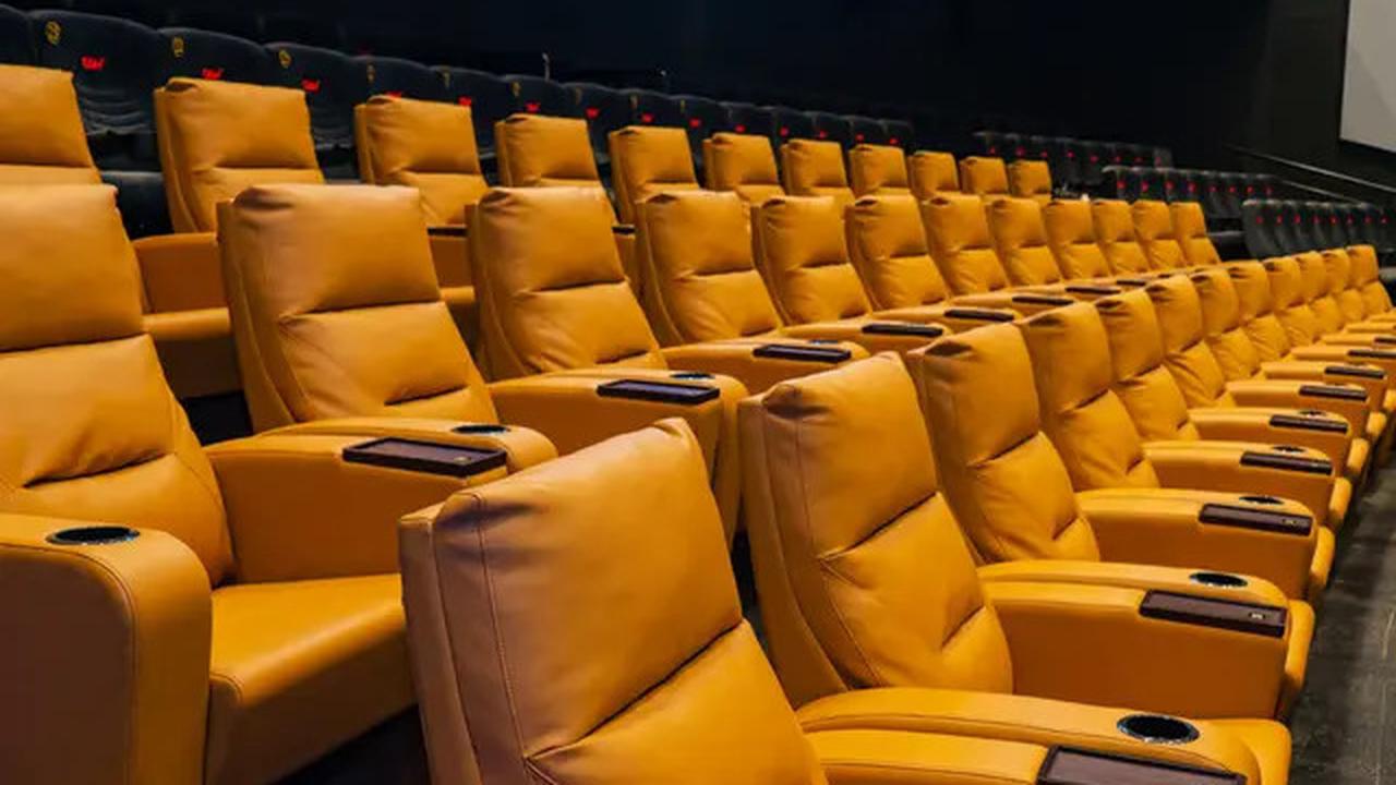 1 Kakak 7 Ponakan Jadi Film Indonesia Pertama Tembus 1 Juta Penonton, Disusul Perayaan Mati Rasa