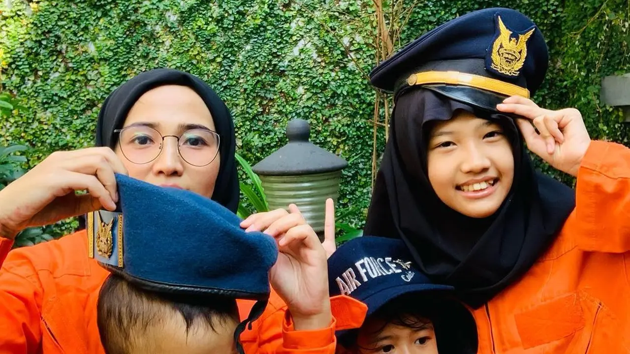 Amalia dan anak- anaknya