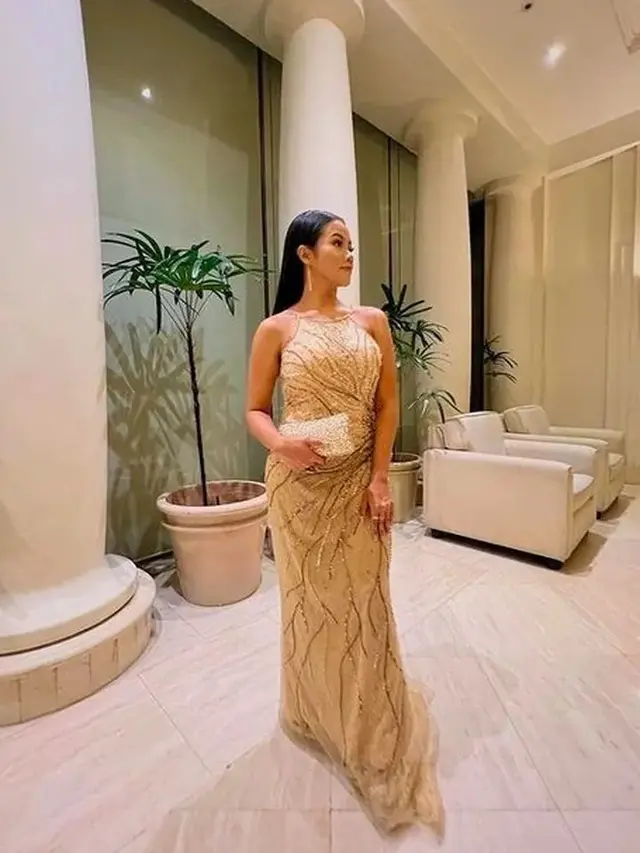 Gaun Artistik Natural ala Yura Yunita (Foto: Instagram @yurayunita)