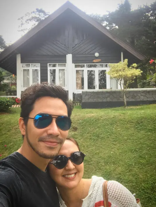 (Instagram/darius_sinathrya)