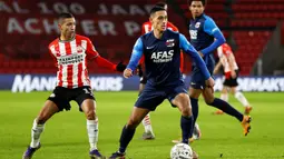 Pemain yang kini memasuki musim kelima bersama AZ Alkmaar sejak 2017/2018 ini telah tampil bersama tim U-21 sebanyak 92 laga, dengan torehan 19 gol dan 13 assist. Sementara bersama tim senior ia telah tampil 55 laga dengan torehan 2 gol dan 3 assist. (AFP/ANP/Maurice van Steen)