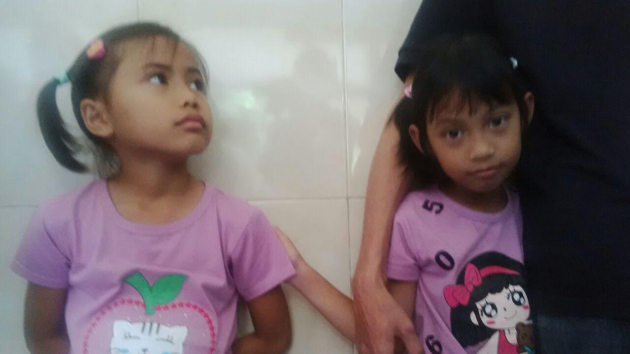 Dua Bocah Merawat Ibunya Kanker Stadium Akhir