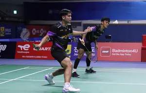 Muhammad Shohibul Fikri/Daniel Marthin lolos ke&nbsp;semifinal Korea Open 2024. Ganda putra Indonesia itu menang atas&nbsp;He Ji Ting/Ren Xiang Yu dari China 22-20, 13-21, dan 21-16 di Mokpo Indoor Stadium, Jumat (30/8/2024). (foto: PP PBSI)