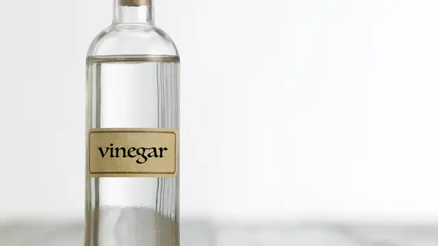 4 Cara Mudah Menghilangkan Noda Membandel Pada Pakaian Putih, Cobain Yuk!