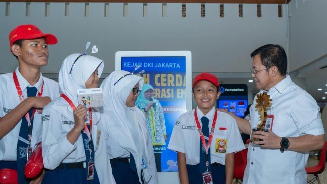 Bank Jakarta Sabet KEJAR Award 2025: Raih Rp1,7 Triliun Tabungan Pelajar, Mengapa Ini Penting?