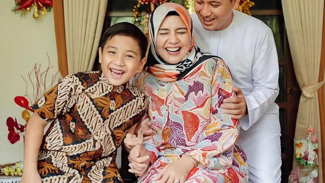 10 Ide Pose Foto Idul Adha 2025 Bareng Keluarga, Abadikan Momen Spesial