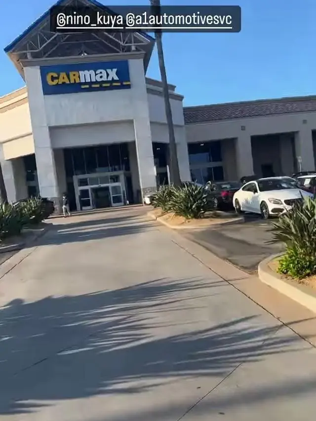 Uya Kuya mengantar Nino untuk melihat-lihat mobil di Amerika