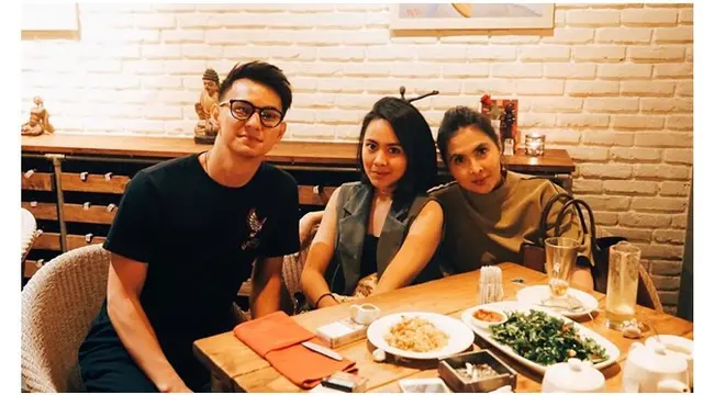 Meski baru beberapa bulan menjalin kasih, keduanya sudah memperkenalkan ke keluarga masing-masing
