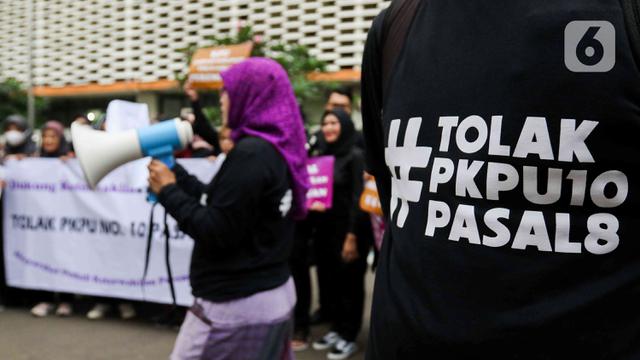 Aksi Masyarakat Peduli Keterwakilan Perempuan Tolak PKPU Nomor 10 Pasal 8 di Bawaslu