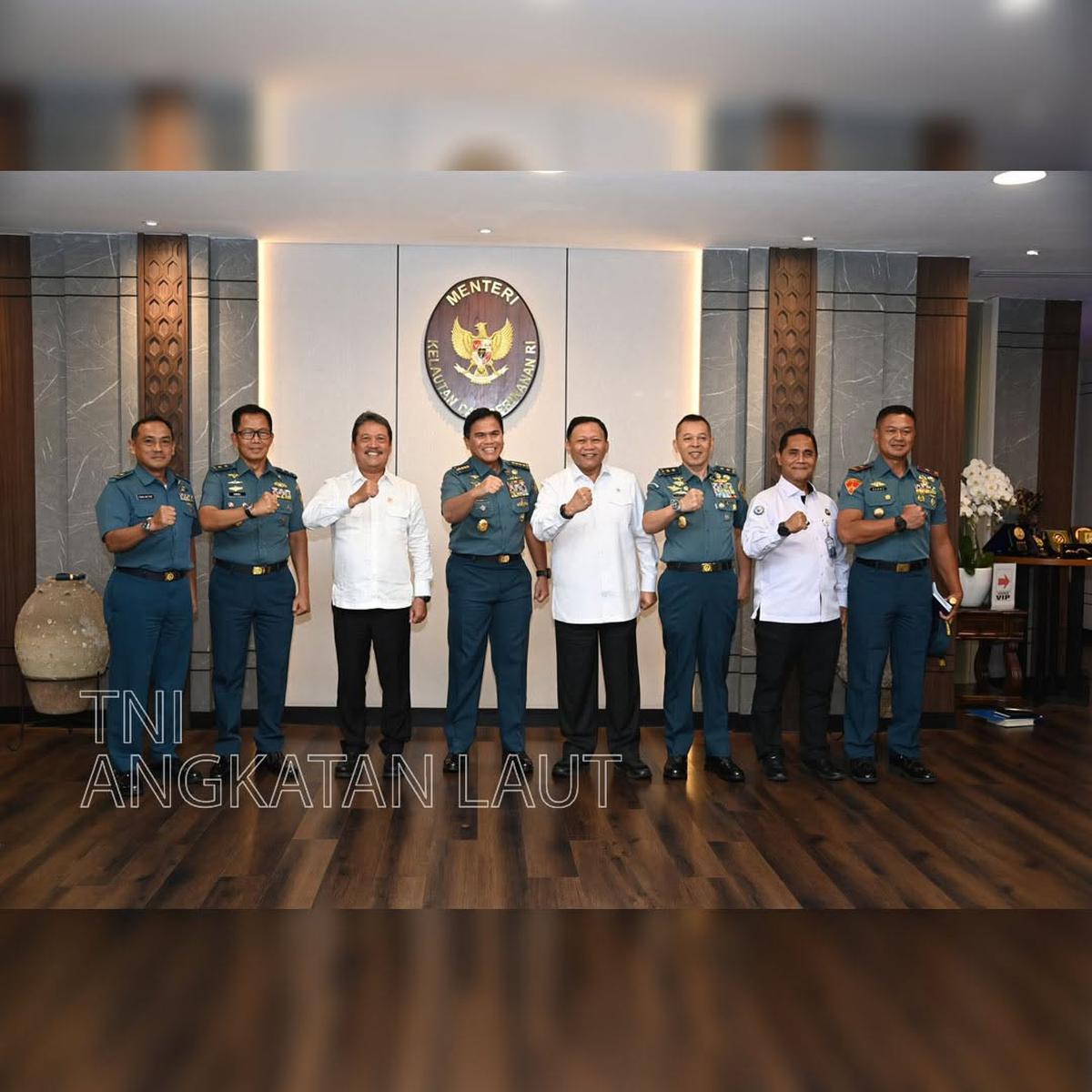 Kasal dan Jenderal AL Turun Tangan, Pasukan Tegas 'Obrak Abrik' Pagar Laut Tangerang Rugikan Nelayan