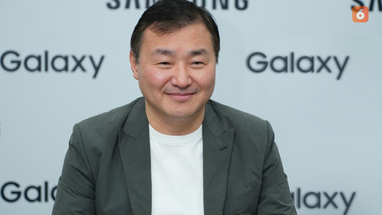 President & Head of Mobile eXperience Business at Samsung Electronics TM Roh