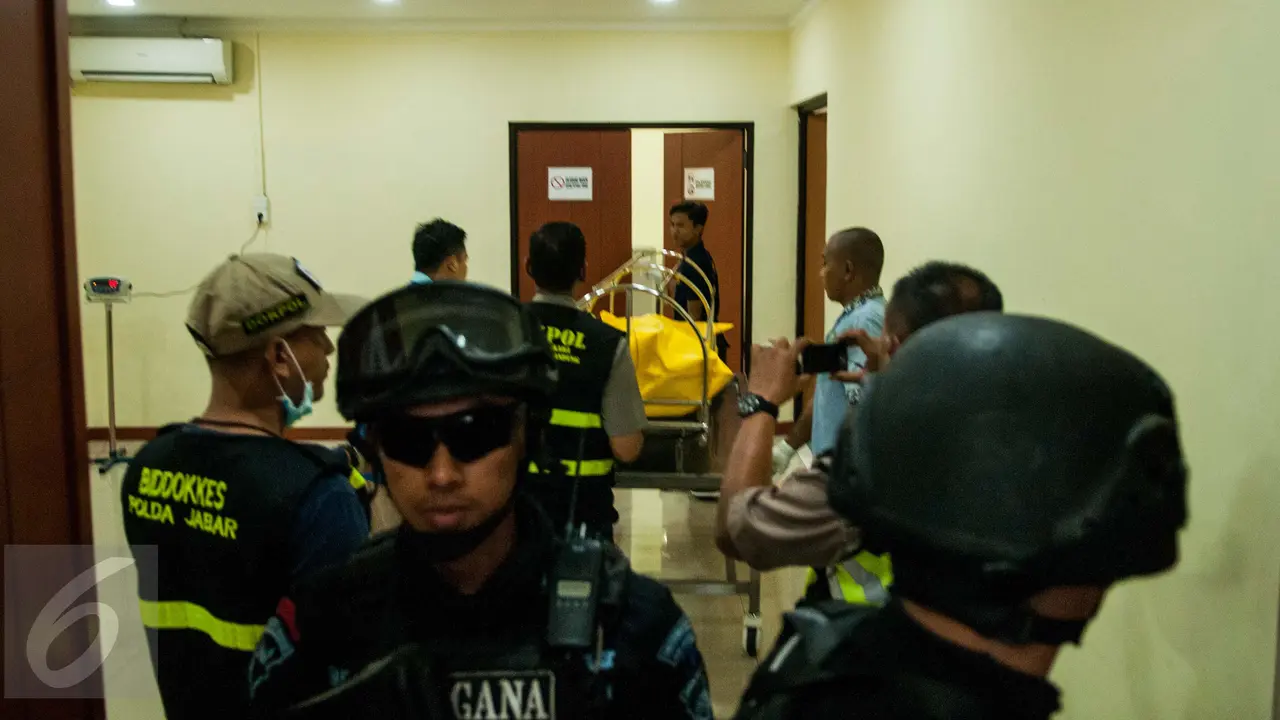 Jenazah pelaku bom Bandung di RS Polri