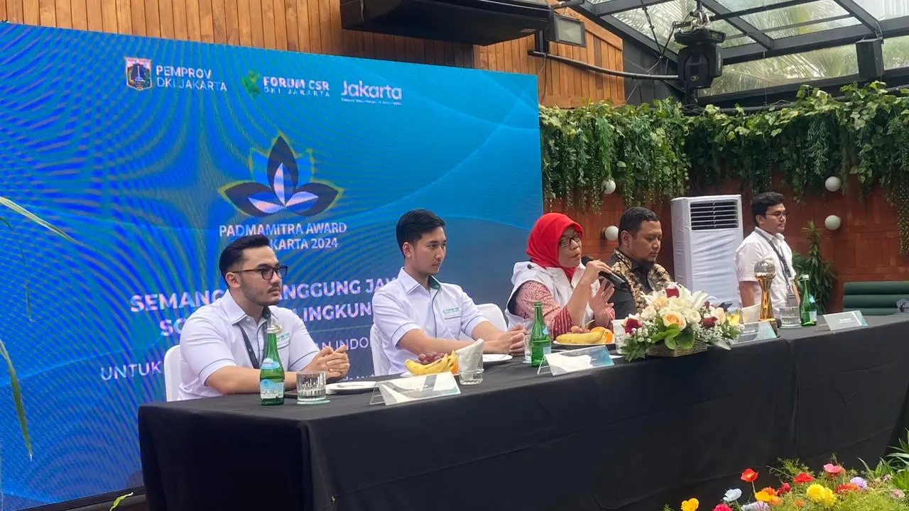 Kepala Dinas Sosial Provinsi DKI Jakarta, Premi Lasari (ketiga dari kiri) (Istimewa)