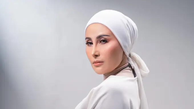 Selebgram Herni Ekamawati (Instagram)
