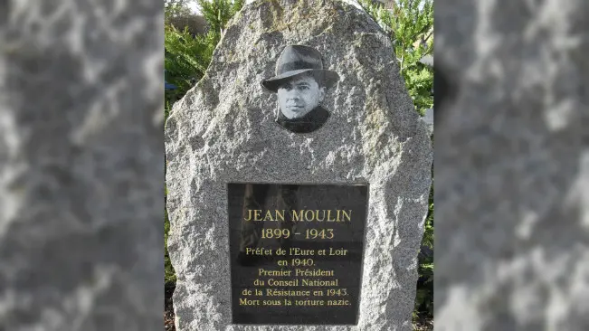 Monumen mengenang  Jean Moulin. (Sumber Wikimedia Commons)