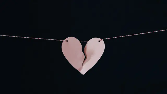 [Bintang] Potensi Cerai Saat Menikah dengan 3 Zodiak Ini Lebih Besar, Apa Alasannya?