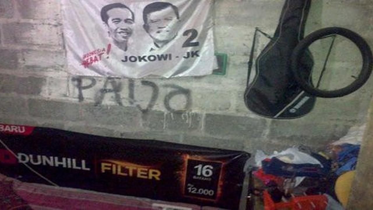 Spanduk Jokowi-JK terpampang di kamar terduga teroris Sleman