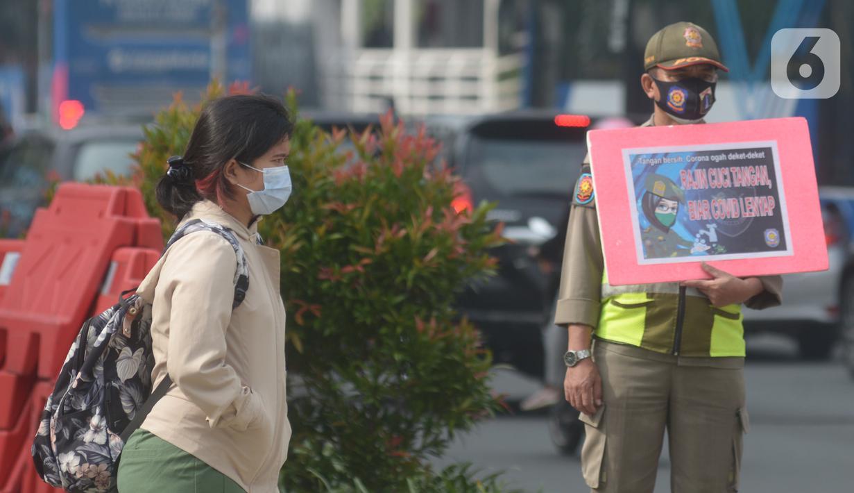 FOTO: Aksi Satpol PP Ingatkan Bahaya COVID-19 - News ...