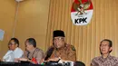 KPK menggelar konferensi pers terkait tuduhan Suryadharma Ali yang menuduh KPK telah menista Islam sebagai agama karena membatasi tahanan melaksanakan ibadah shalat, Jakarta, Selasa (23/6/2015). (Liputan6.com/Helmi Afandi)