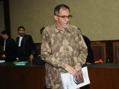 Terdakwa dugaan suap proyek satelit monitoring Bakamla, Nofel Hasan usai mengikuti sidang pembacaan tuntutan di Pengadilan Tipikor, Jakarta, Rabu (21/2). Nofel dituntut lima tahun penjara dan denda Rp 200 juta. (Liputan6.com/Helmi Fithriansyah)