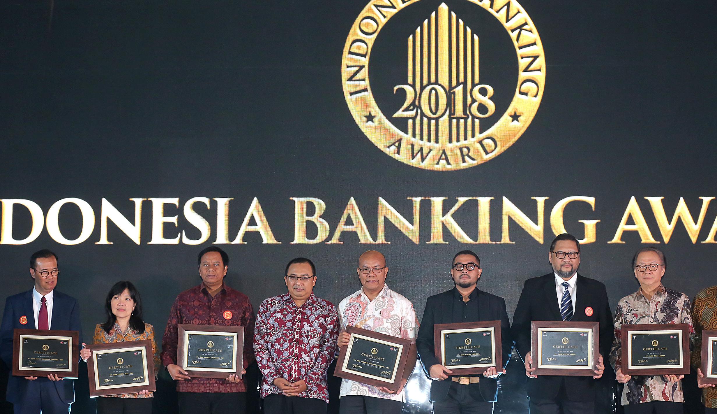 FOTO: Bank Berprestasi Terima Penghargaan Indonesia Banking Award 2018