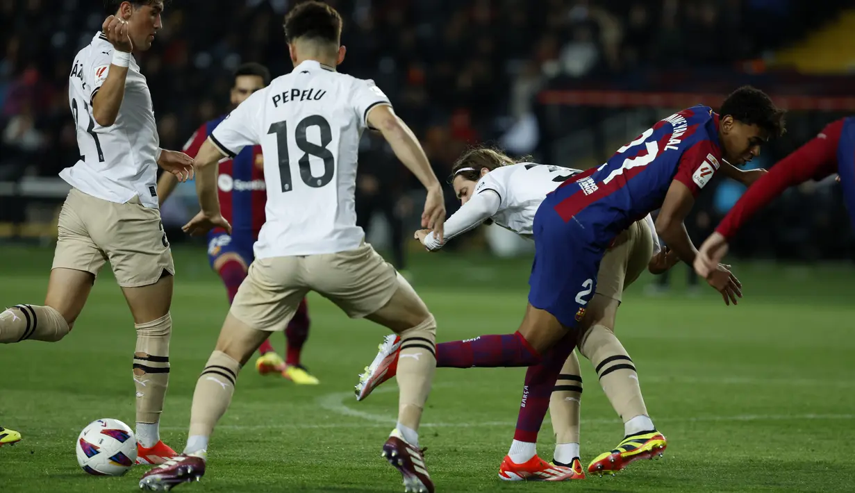 Valencia tertahan di peringkat ke-8 dengan 47 poin. (AP Photo/Joan Monfort)