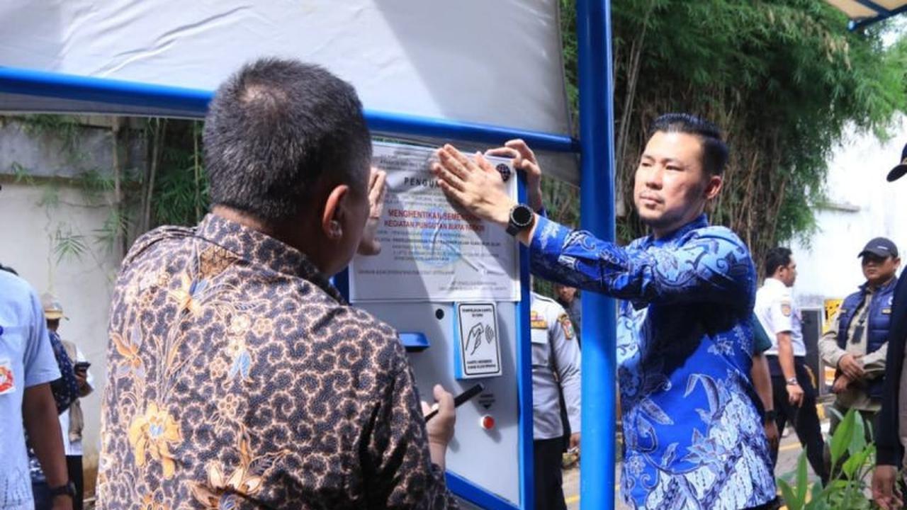 Bukan Hanya Satu, Pansus DPRD DKI Kembali Segel Dua Lokasi Parkir Ilegal Apartemen