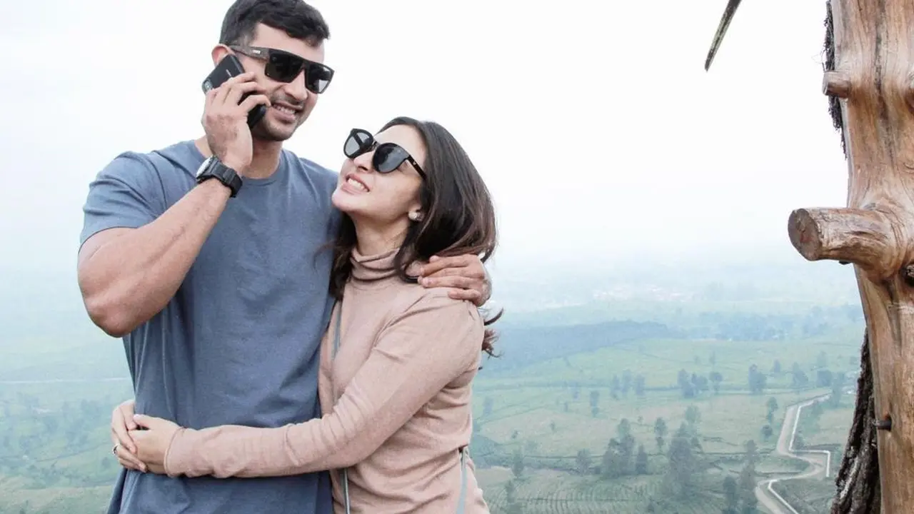 Main Sinetron ‘Bismillah Cinta’, Ini 6 Potret Mesra Ali Syakieb dan Margin Wieheerm