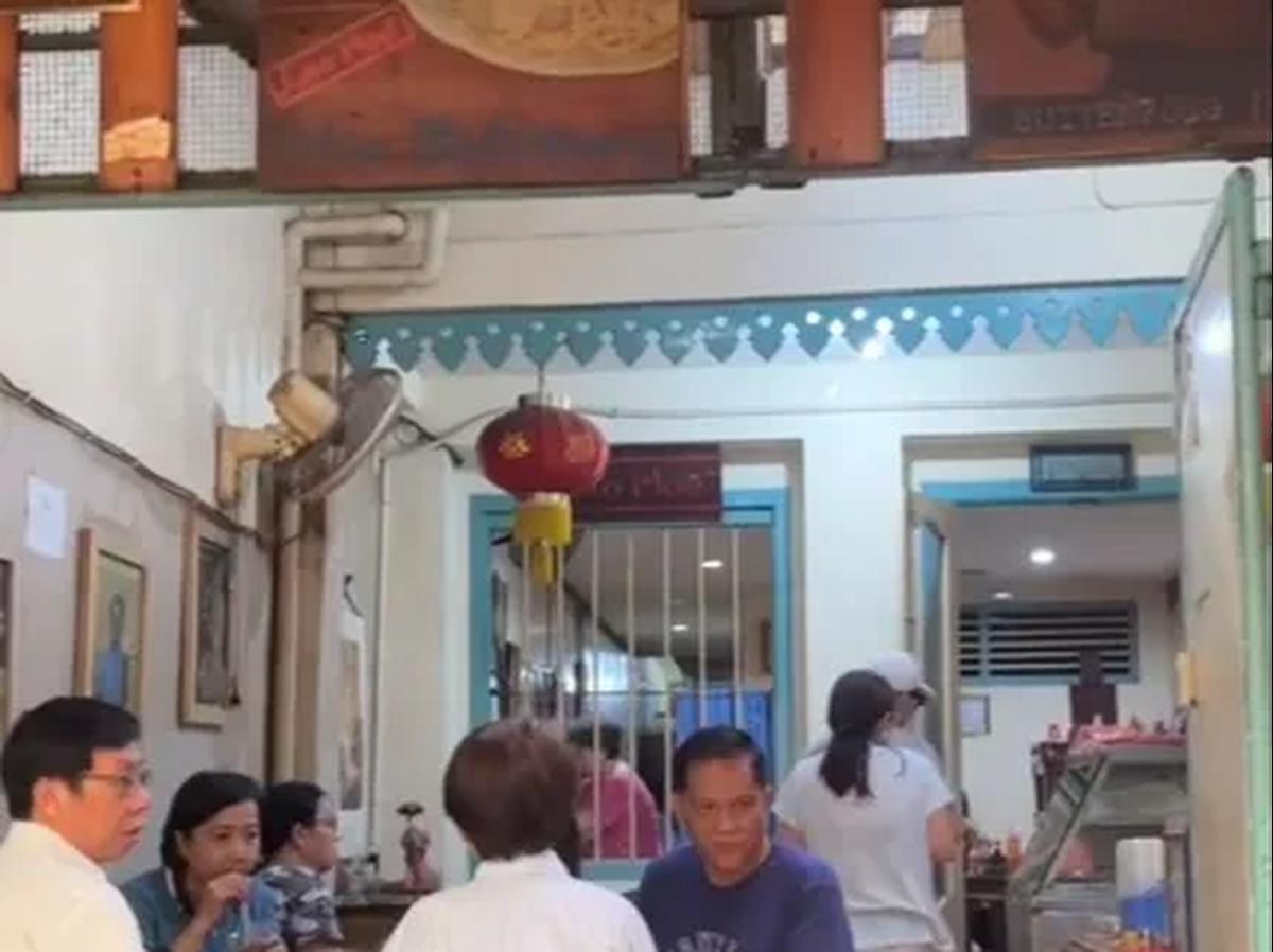 Warung Makan Legendaris di Glodok, Dikelola Para Lansia