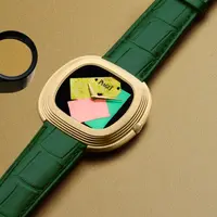 Koleksi eksklusif ini bukan sekadar alat penunjuk waktu, melainkan representasi dari dua dunia yang sama-sama mengagungkan orisinalitas: seni Pop Art dan keanggunan haute horlogerie. [Dok/PIAGET].