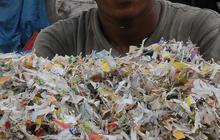 FOTO: Menghasilkan Pundi-Pundi Rupiah dari Mendaur Ulang Sampah Plastik