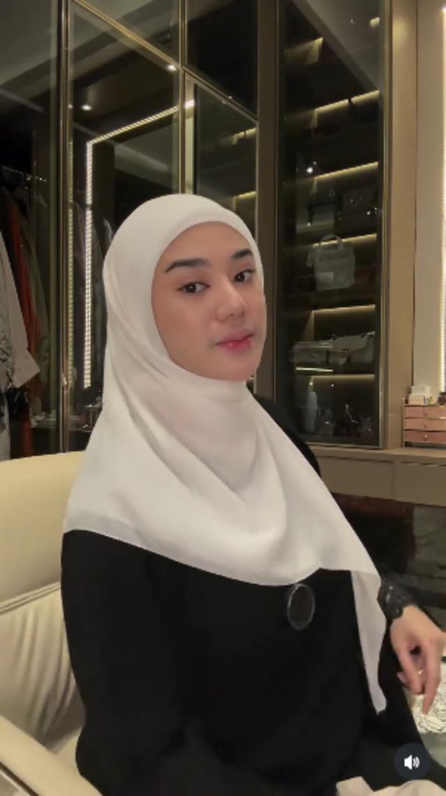 Penampakan walk in closet Clara Shinta: Desain minimalis tapi tampak mewah, bak butik mahal