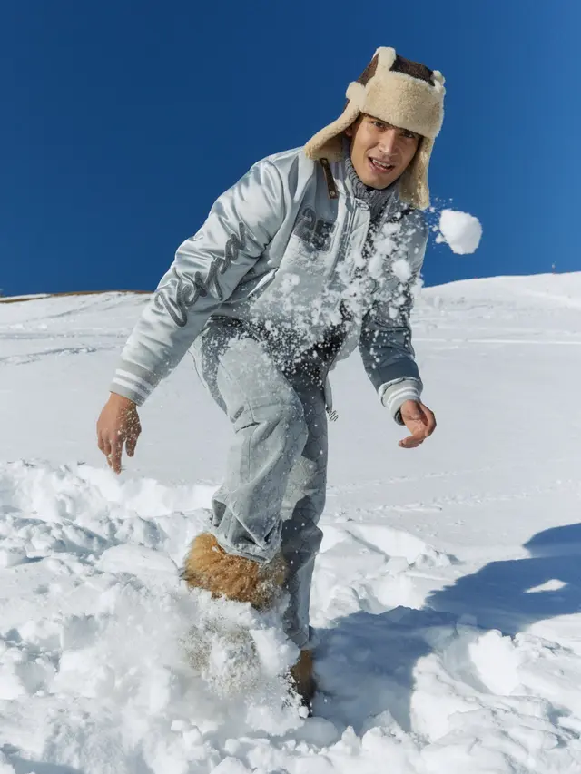 Vespa by The Mountain: Perpaduan Gaya, Petualangan, dan Keanggunan di Baita Sofie, Ortisei