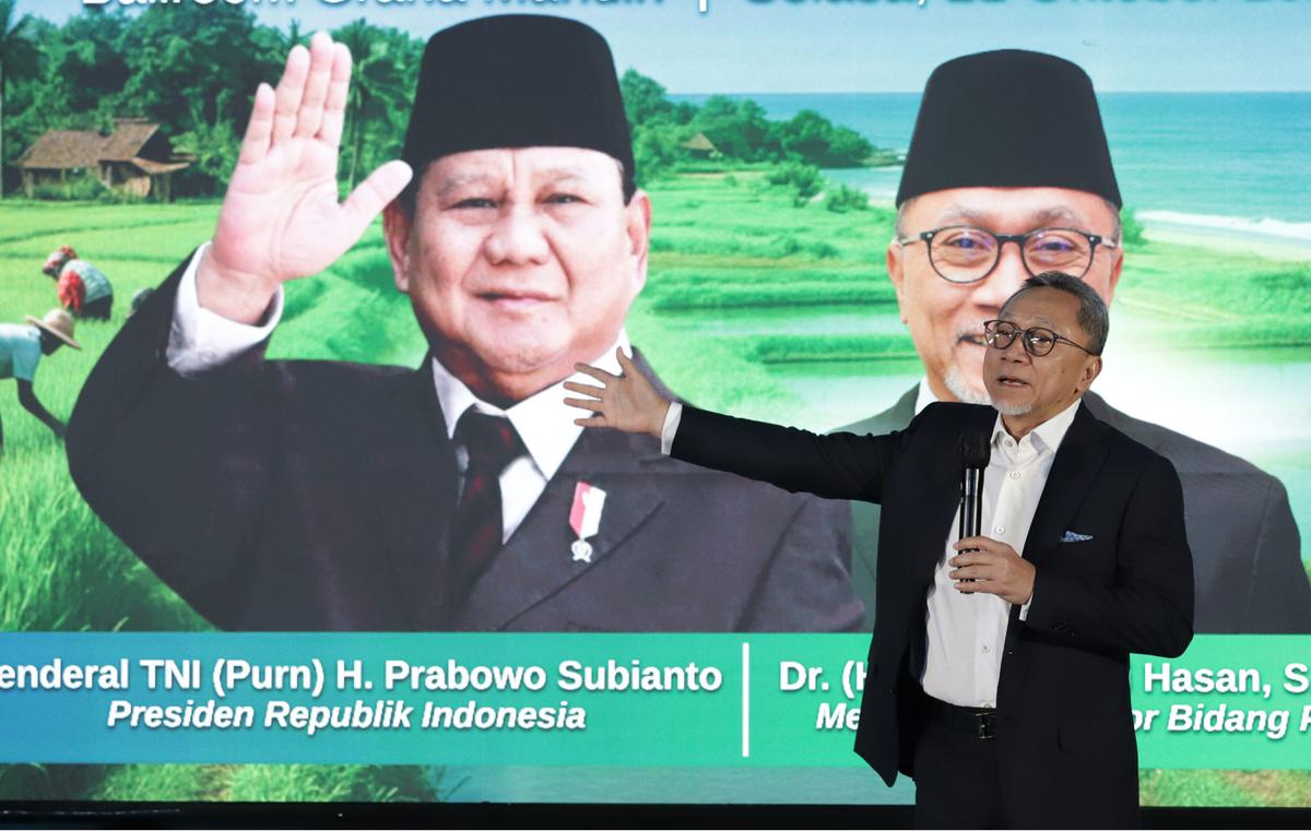 FOTO: Setahun Pemerintahan Prabowo, Zulhas Umumkan Impor Beras Nol Persen